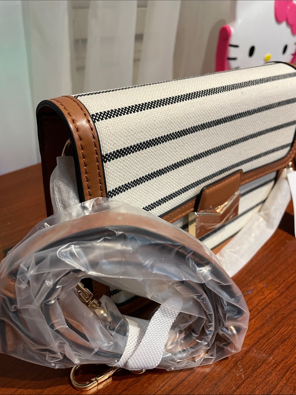 NWT ALDO Women's Striped Canvas Crossbody Bag in White and Brown - Picture 6 of 10